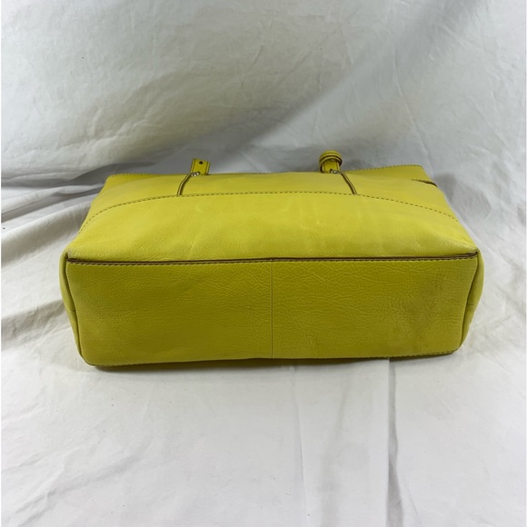 Genuine vintage FOSSIL bright yellow leather tote bag with  key fob - Picture 15 of 15
